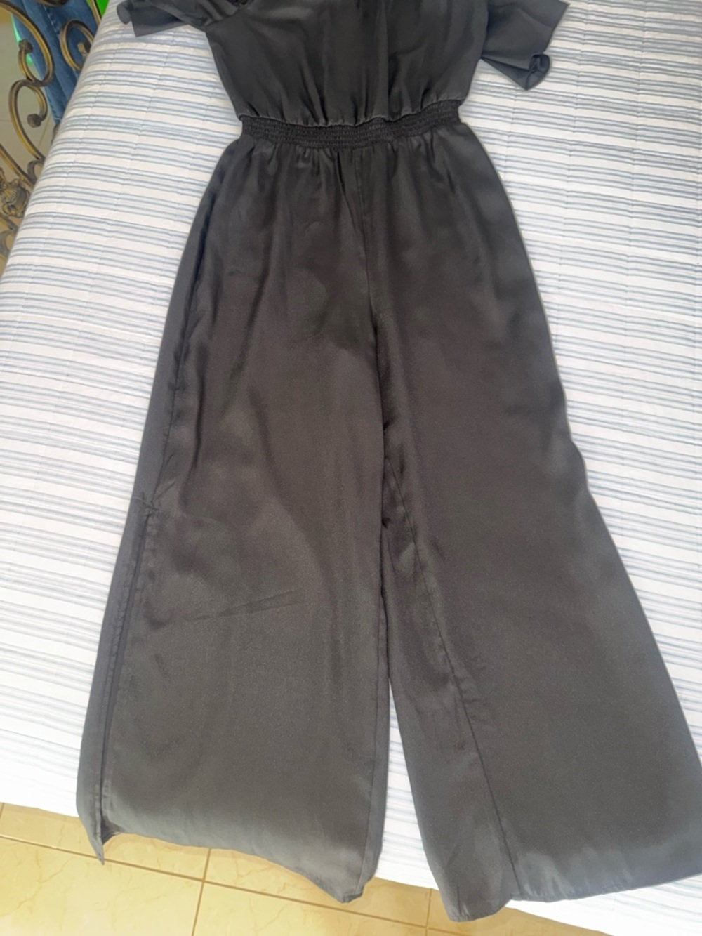 Classic Black Maxi Dress - Picture 4 of 5